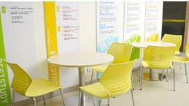 藍天校園一角 藍天校園一角