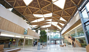 还在为考雅思发愁？今年9月免雅思可申请这所大学的硕士课程