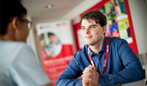 廣州啟德Lydia老師教你面對雅思考官時(shí)容易忘詞應(yīng)對方法