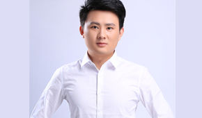 课程研发总监/UI设计讲师：陈海锋 