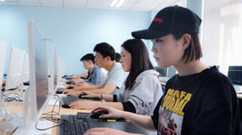 汇众学员上课场景