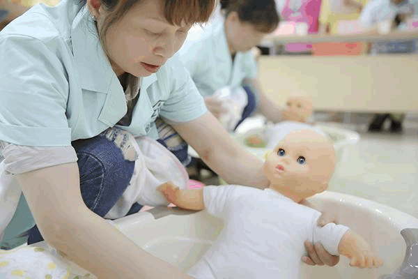 广州月嫂培训哪家好？祥乐家政有什么优势？