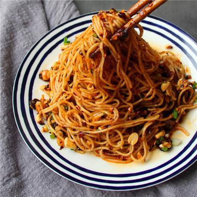 四川擔(dān)擔(dān)面培訓(xùn)內(nèi)容 四川擔(dān)擔(dān)面培訓(xùn)內(nèi)容