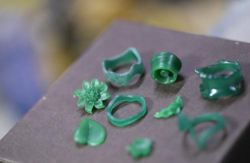 课程安排: 课程安排: