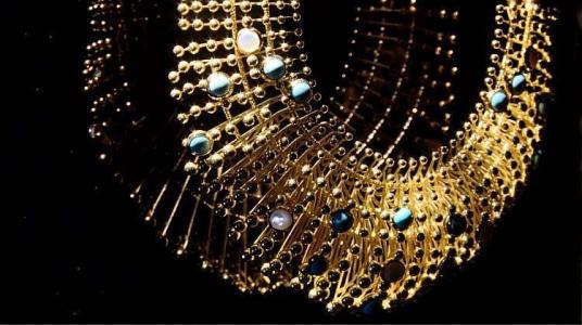 课程安排: 课程安排: