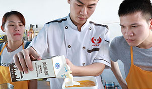 強(qiáng)大教學(xué)實力 強(qiáng)大教學(xué)實力