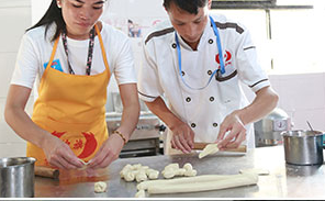 完善培訓(xùn)體系 完善培訓(xùn)體系