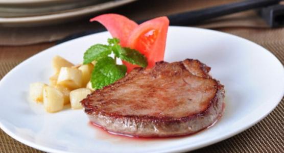 专业培养懂餐饮技术、懂经营管理综合型人才! 专业培养懂餐饮技术、懂经营管理综合型人才!