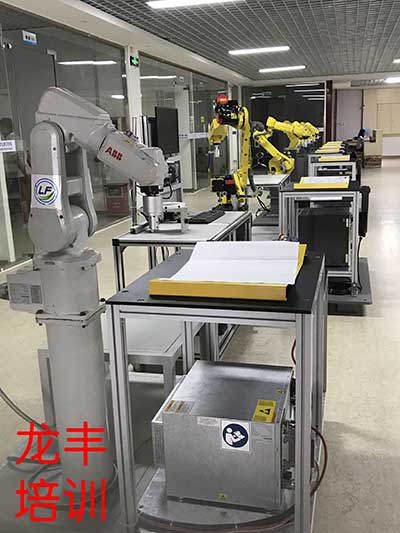 工业机器人设备