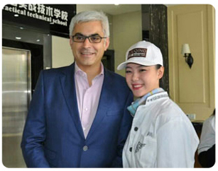 Pierre Tossut 国际大师进驻刘清学校