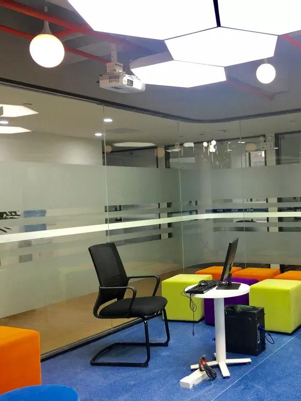 學(xué)校環(huán)境 學(xué)校環(huán)境