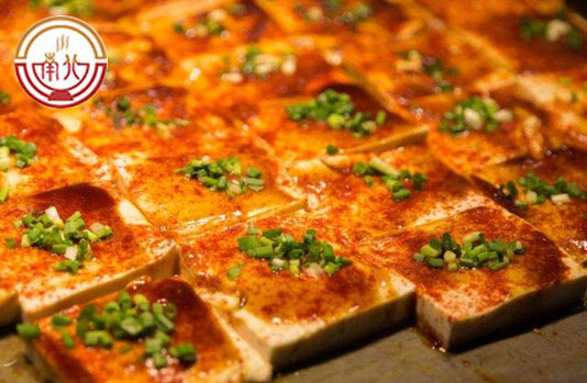 鐵板豆腐 鐵板豆腐