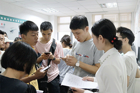 往期各班毕业照