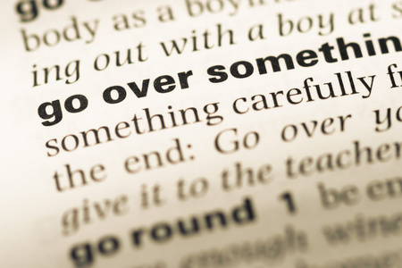 独家教材及服务：