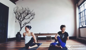 广州悠季瑜伽告诉你，天气冷了不妨试试热瑜伽