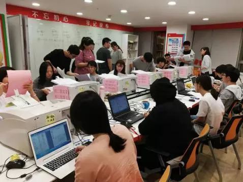 廣州卓越教育的老師也太強(qiáng)了！居然默默做了這些事......