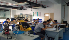 广州迪飞无人机培训学校开设了那些课程？