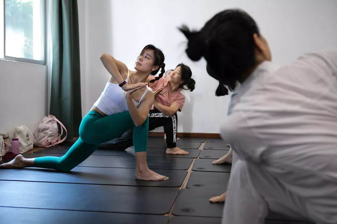 广州悠季瑜伽【第三届瑜伽生活年】本周末开班啦！