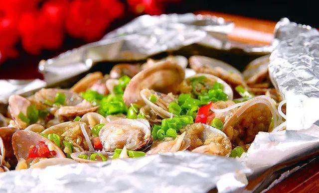 广州煌旗小吃为你分析现在学锡纸花甲粉技术前景如何！