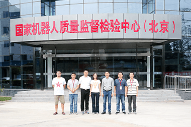 优美的学习环境    浓厚的学习氛围