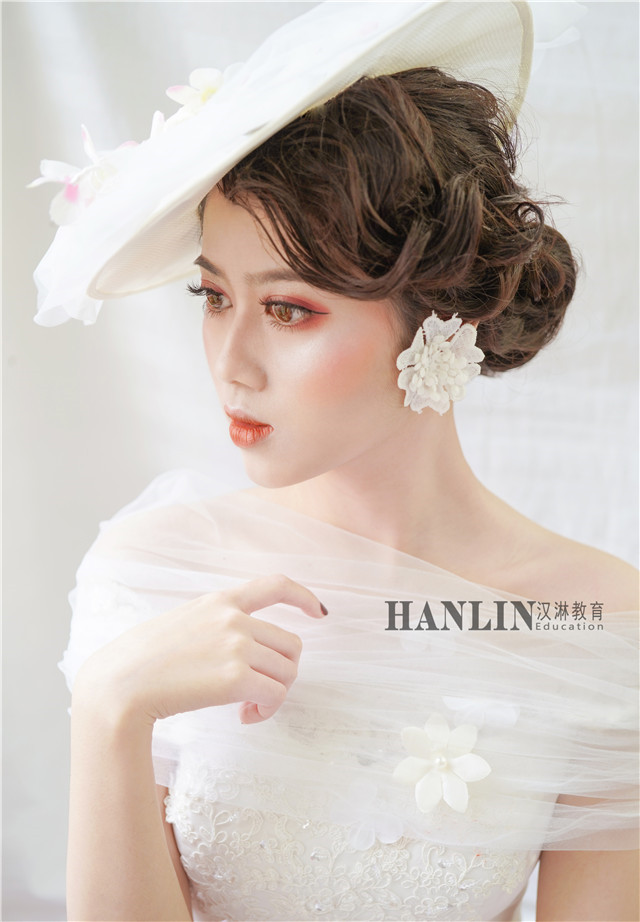 学校菲菲美发作品