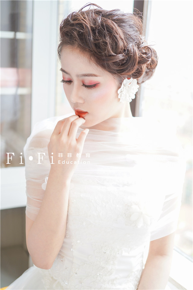 学校菲菲纹绣作品