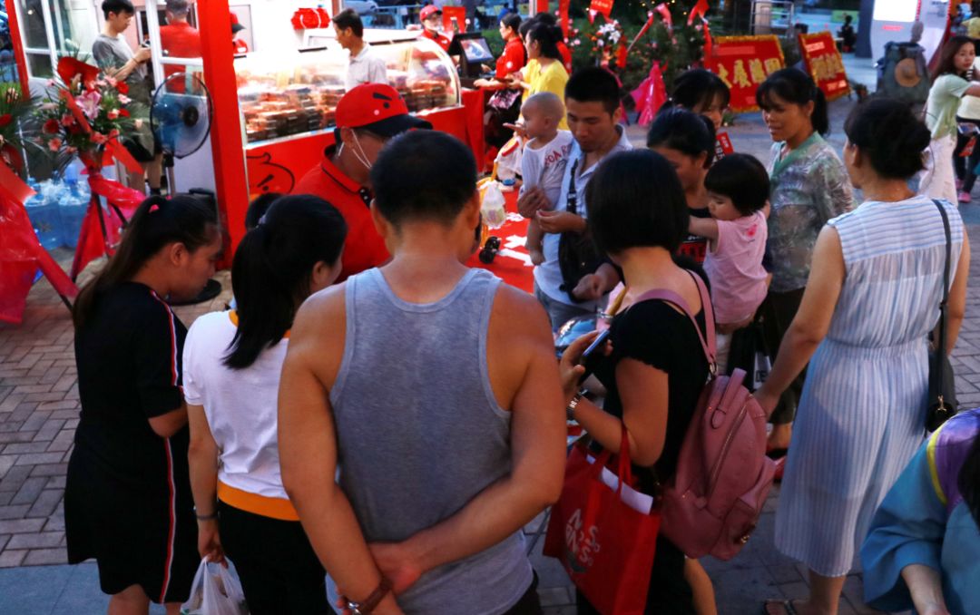 广州煌旗小吃告诉你现在餐饮外带市场的前景有多好！