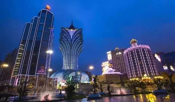 深圳首腦學院|熱烈祝賀澳門回歸20周年！