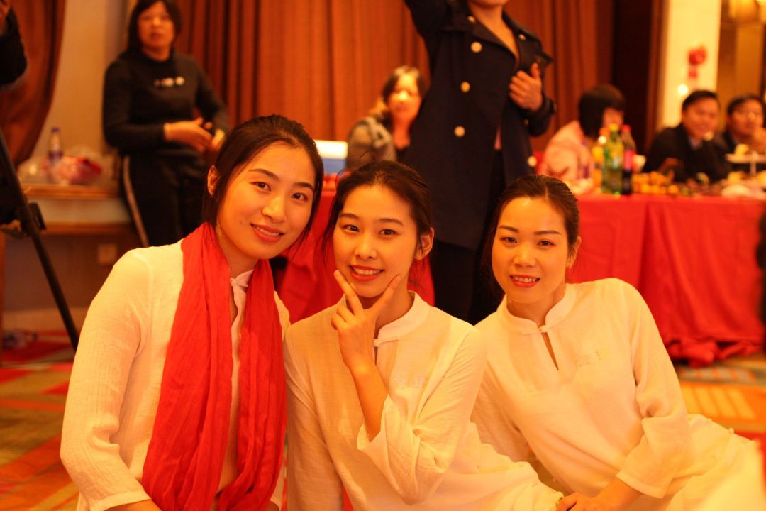 金珠瑜伽学院17周年年会盛典完美落幕！