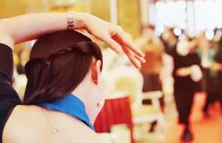 女人如风//轻盈步态