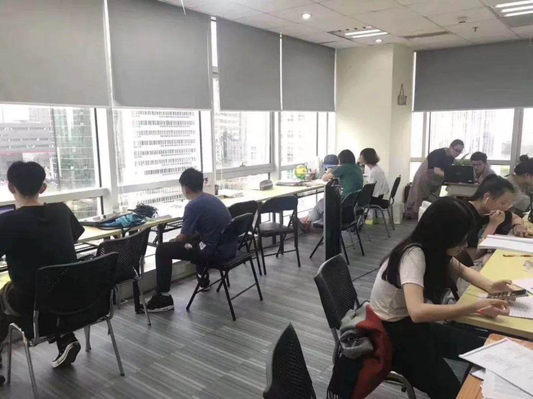 学生学习场景