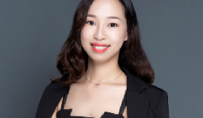 IB教师：万逸伦