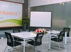 學(xué)校環(huán)境 學(xué)校環(huán)境