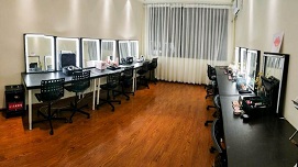 成都桦妆造型艺术学校化妆室