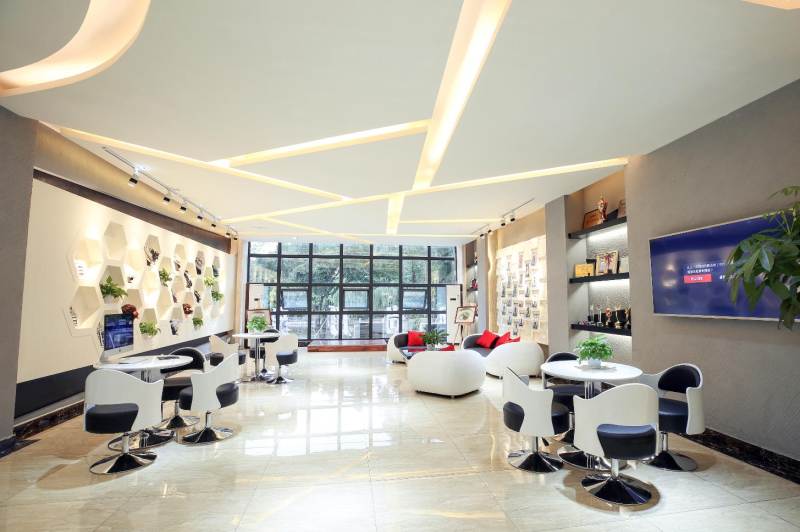 成都枫尚形象设计艺术学院