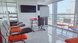 环飞外

航国际空乘培训教学课堂