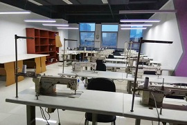 成都方兴学校实操缝纫课堂
