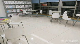 成都朗阁雅思培训学校休息区