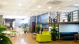 成都群丽化妆学校咨询区