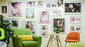 成都WE尚美妆学校咨询区