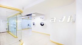 成都阿杰形象

设计培训学校