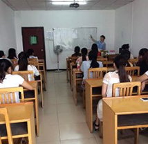 东莞市常平柏雅职业培训学校 多媒体教室