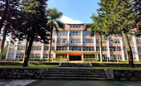 广电商技师学院-教学前门