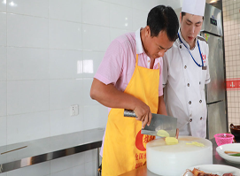 东莞煲仔饭培训 基础实操