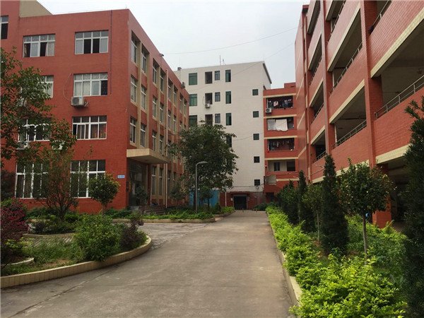 广东现代信息技工学校 学校环境 广东现代信息技工学校 学校环境