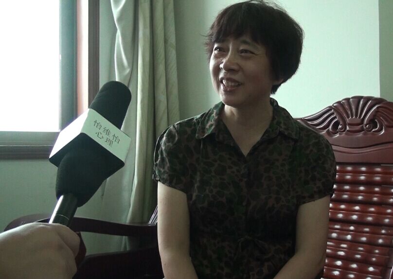 老师 (3) 老师 (3)