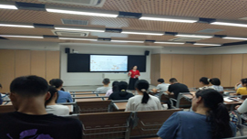 南京莫愁中专教学环境5