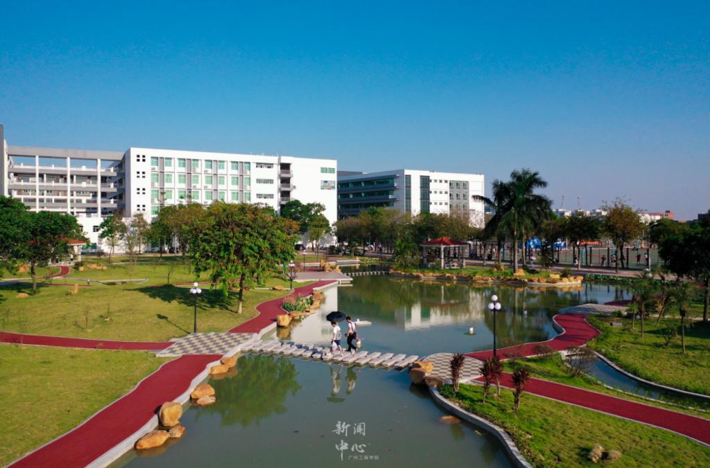 广州工商学院三水校区 桃李园 广州工商学院三水校区 桃李园