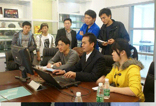 青华老师为宇泰塑胶模具厂进行企业培训 青华老师为宇泰塑胶模具厂进行企业培训