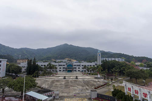 学校概况 学校概况